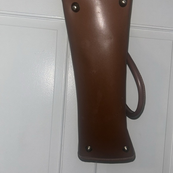 Guess purse in the color beige and brown - Picture 6 of 12